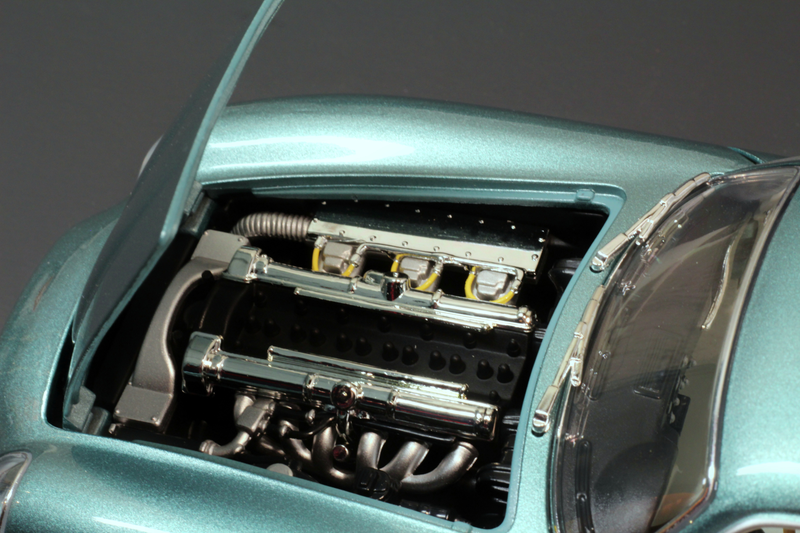 Illustration for article titled 1:18 scale Aston Martin DB4 Zagato by Whitebox